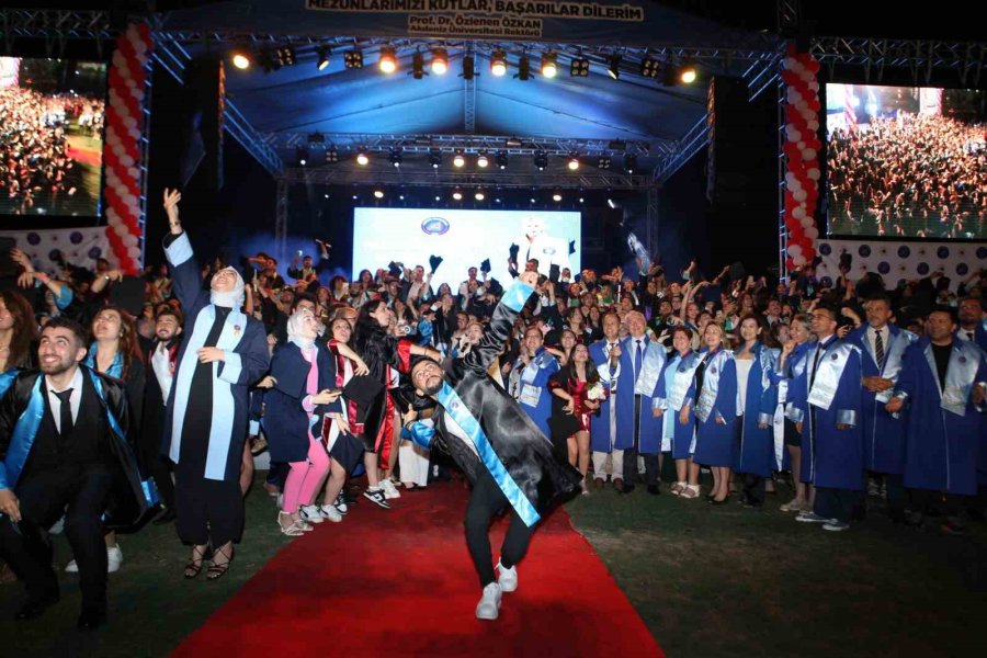 Akdeniz Üniversitesi, Depremde Kaybettiği 20 Öğrencisinin İsmini Yaşatacak