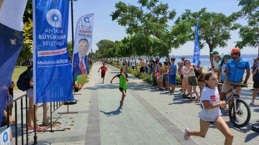 Genç Sporcular Hem Yarıştı Hem Eğlendi