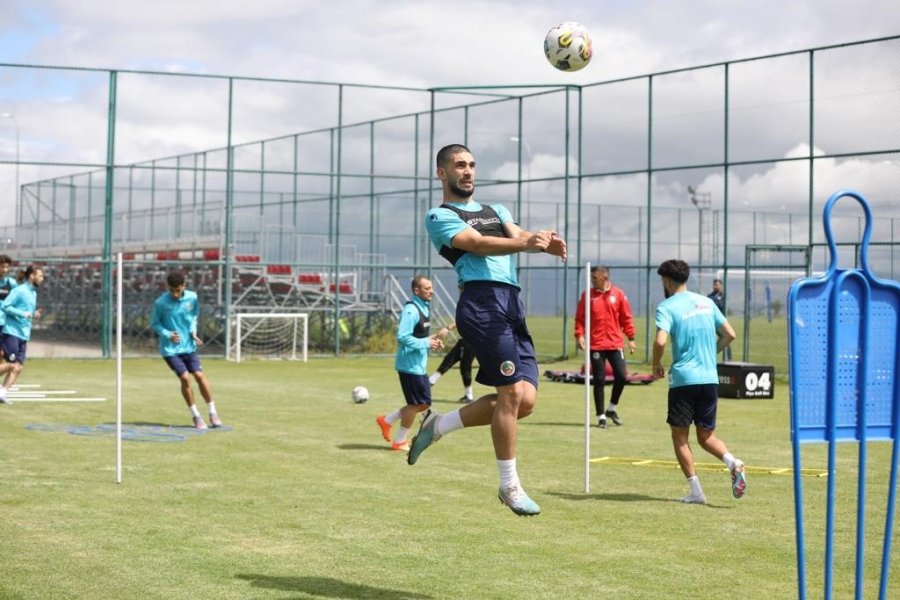 Alanyaspor, Kamp Çalışmalarını Sürdürüyor