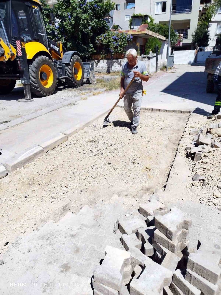 Akdeniz’de Sokaklar Yenileniyor