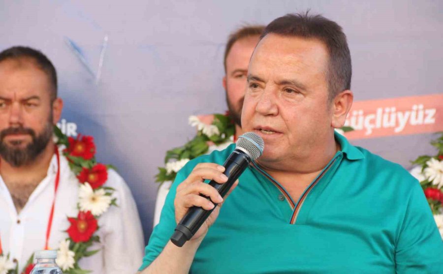 Kırkpınar Başpehlivanı Yusuf Can Zeybek’e Memleketi Antalya’da Coşkulu Karışılama