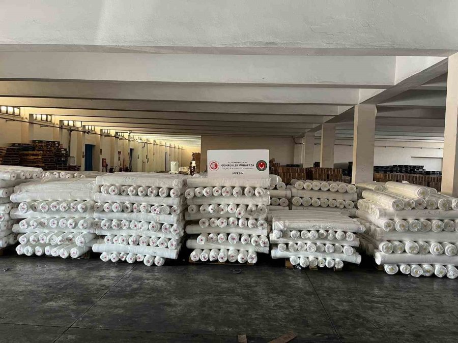 Mersin’de 9 Milyon 300 Bin Lira Değerinde Kaçak Polyester Kumaş Ele Geçirildi