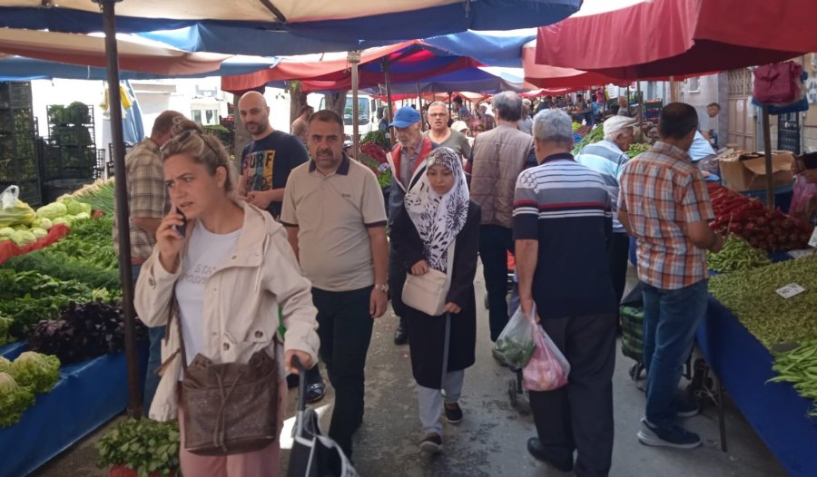 Tamamını Alamayan Yarım Veya Çeyrek Karpuzu Tercih Ediyor