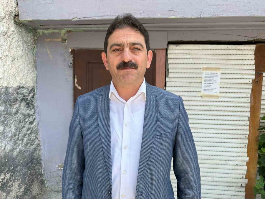 Özcan, "büyükşehir Yanlış Yapıyor"