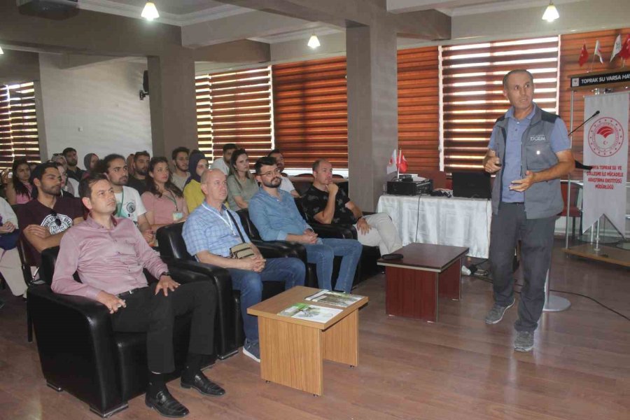 Üniversite Öğrencileri Konya’da Erozyon Çalışmaları Hakkında Bilgilendirildi