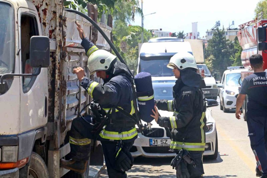 Boşaltılan İş Yerindeki Kaynak Çalışması Yangın Çıkardı