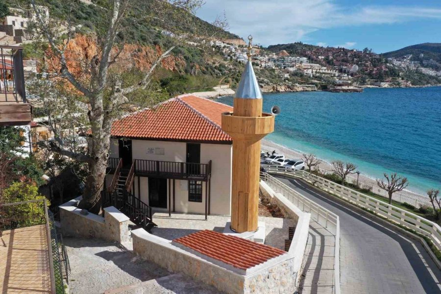 Kaş’taki 142 Yıllık Lami Bey Camii’nin Restorasyonu Tamamlandı