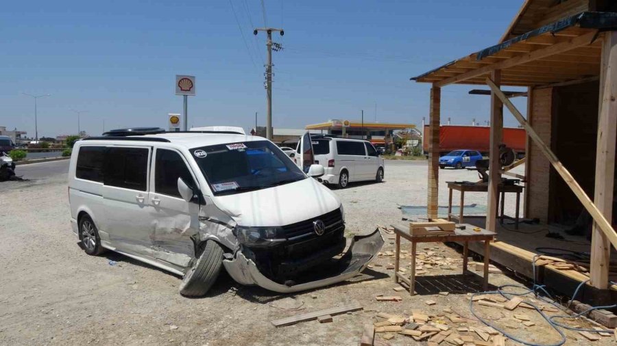 Marangoz Ustası Kaza Yapan Aracın Altında Kalmaktan Son Anda Kurtuldu