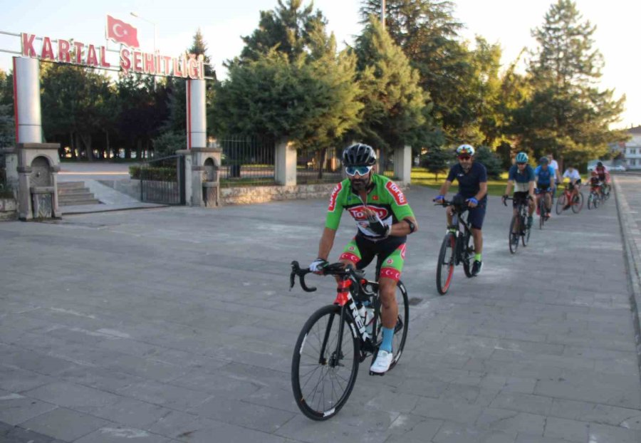 Şehit Halisdemir’in Kabrine Ulaşmak İçin 220 Kilometre Pedal Çevirecekler