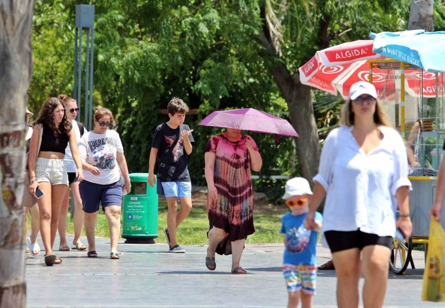 Termometreler 45 Dereceyi Gösterdi, Yağmurdan Kaçar Gibi El Nino’dan Kaçtılar