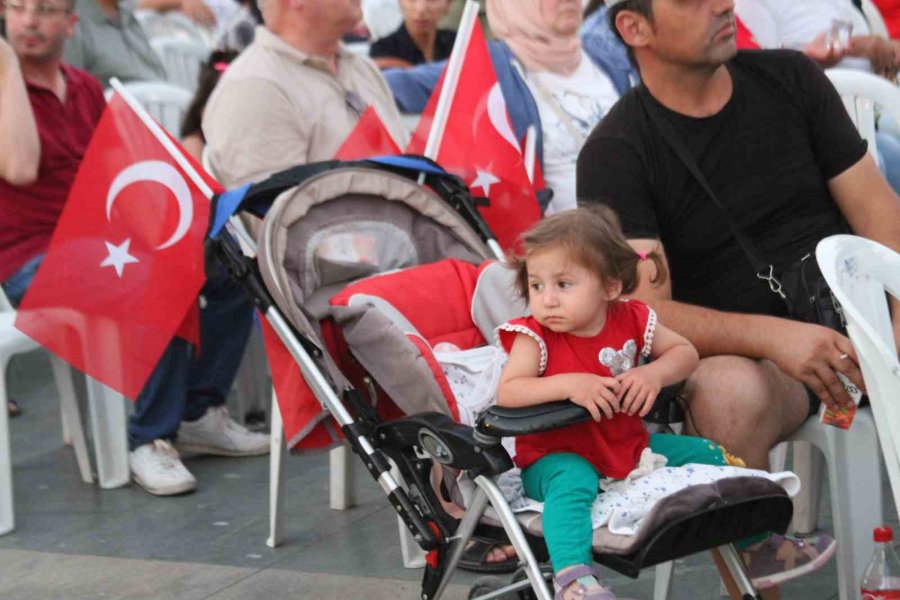 Antalya 15 Temmuz’da Tek Yürek Oldu