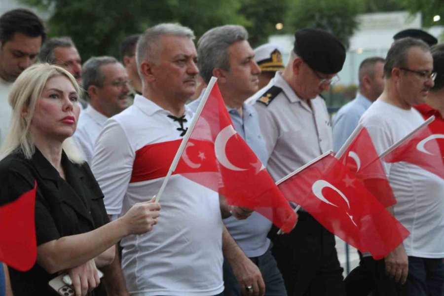 Antalya 15 Temmuz’da Tek Yürek Oldu