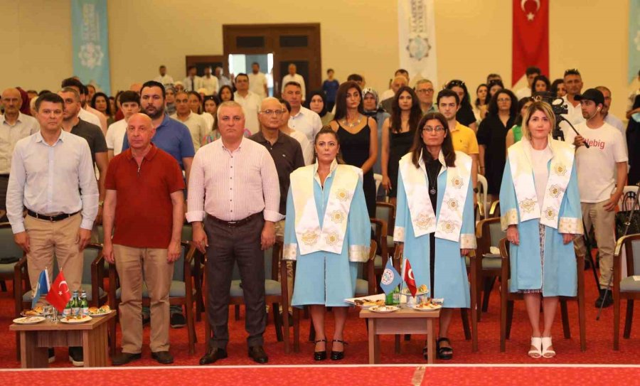 Alkü Diş Hekimliği Fakültesi İlk Mezunlarını Verdi