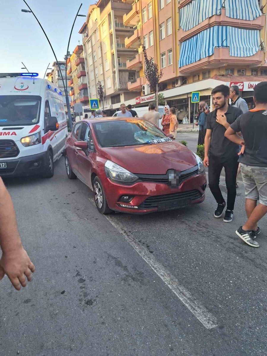 ’u’ Dönüşü Yaparken Otomobilin Çarptığı Bisikletli Yaralandı