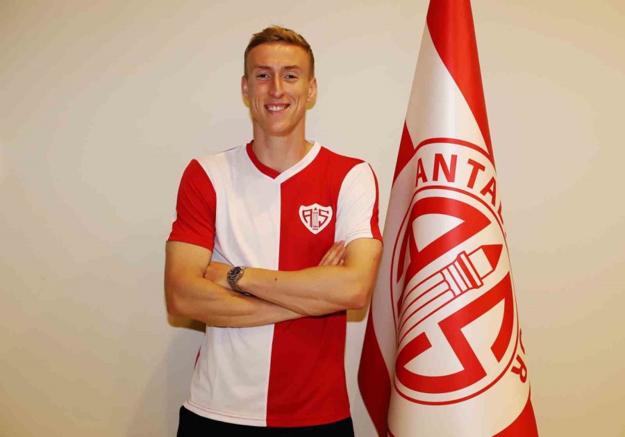 Antalyaspor, Adam Buksa’yı Transfer Etti