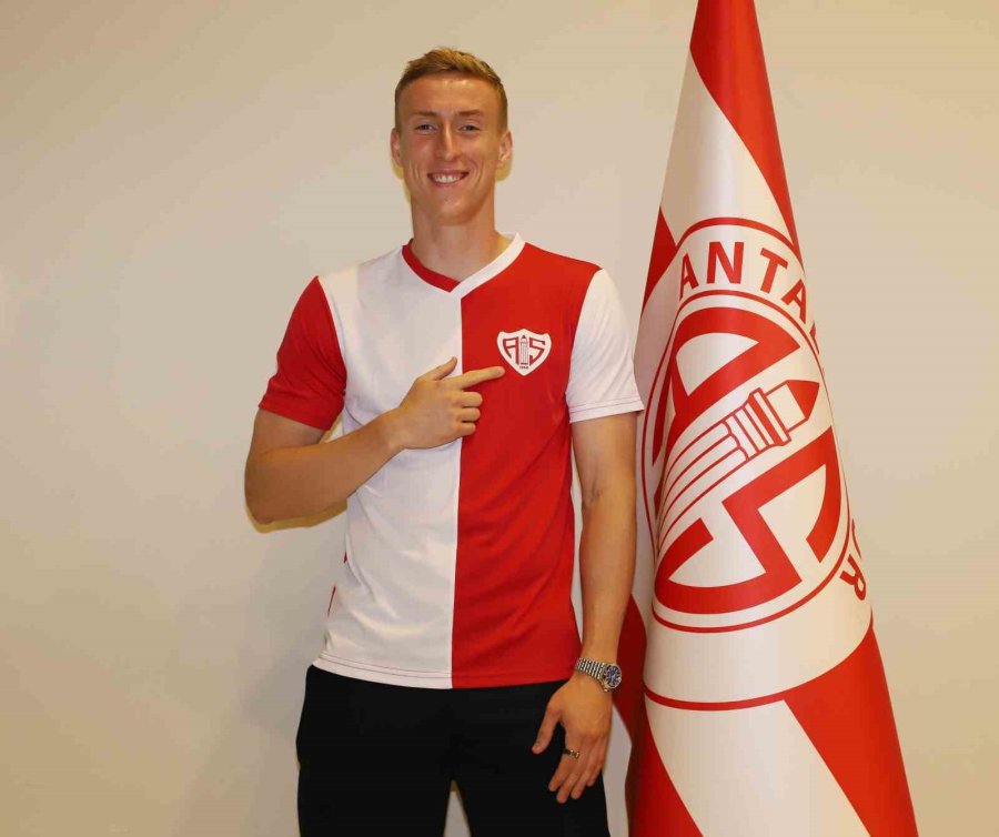 Antalyaspor, Adam Buksa’yı Transfer Etti