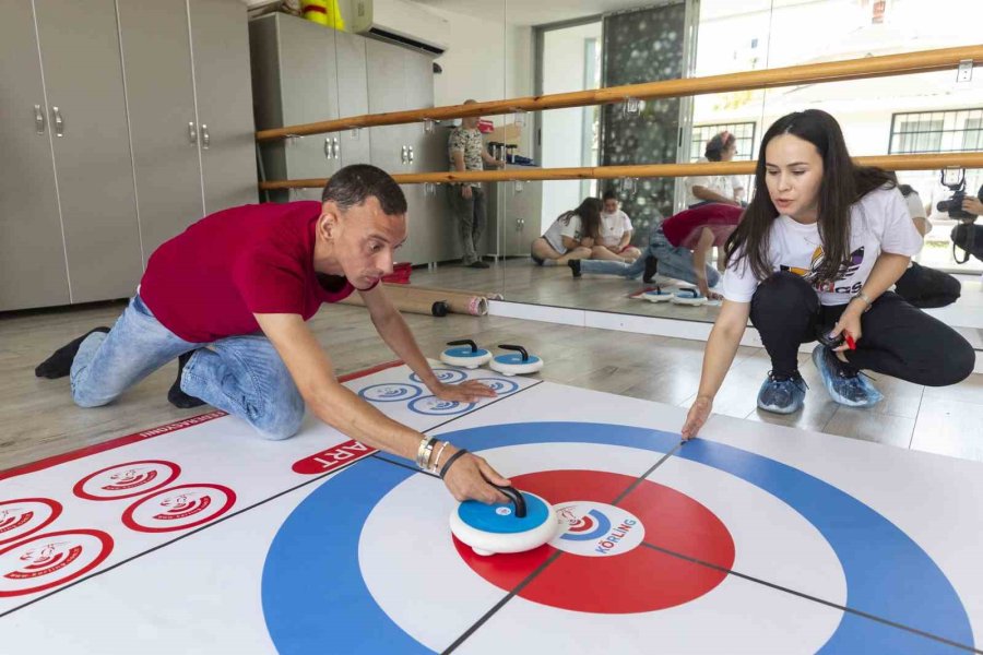 Mersin’de Özel Bireyler İçin ’floor Curling’ Kursu Açıldı