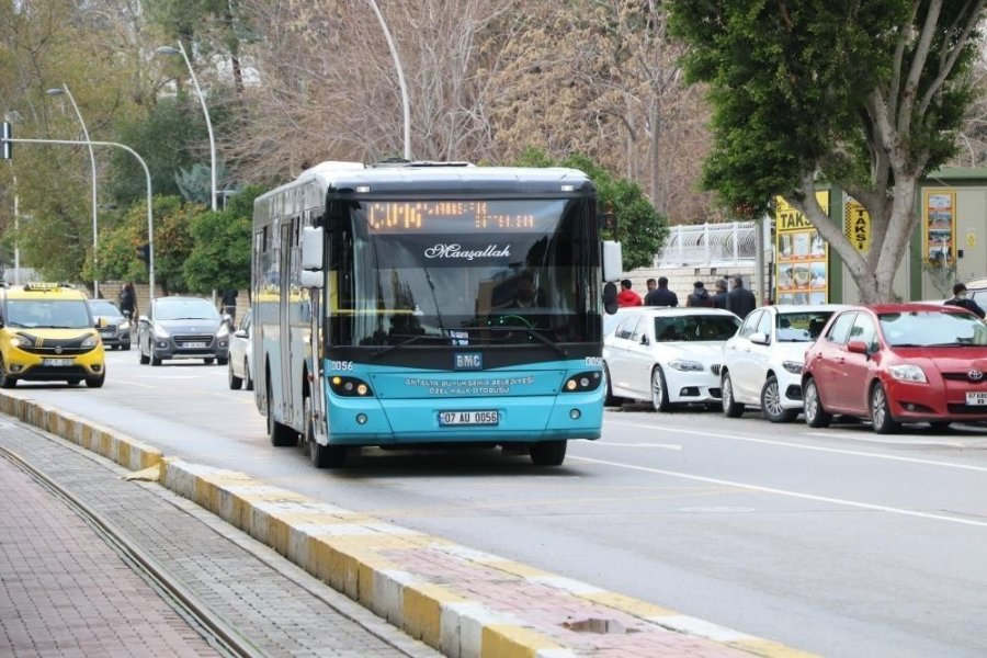 Antalya’da 24 Bin Tl Maaşla Toplu Ulaşım Şoförü Aranıyor