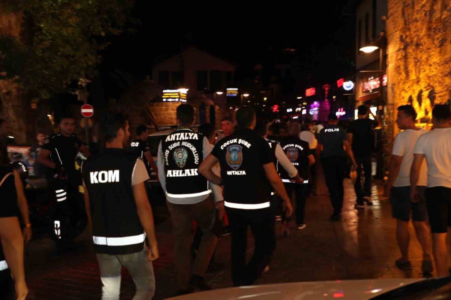 Antalya’da Eğlence Merkezlerine 48 Ekip 102 Polisle ’huzur’ Uygulaması