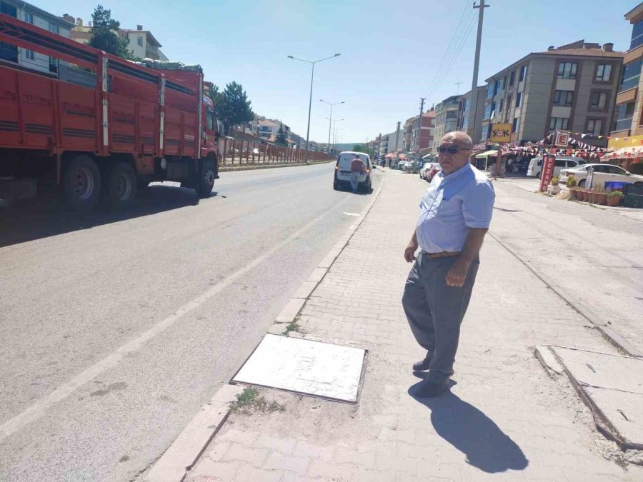 Ölümlü Kazalara Dur Demek İçin Alt Veya Üst Geçit İstiyorlar