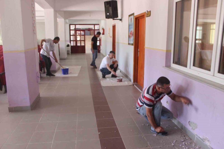 Karapınar’da Öğretmenler Okullarını Yeni Eğitim Ve Öğretim Yılına Hazırlıyor