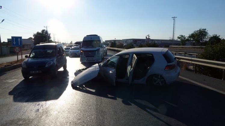 Kara Yolu Savaş Alanına Döndü, Kaza Güvenlik Kameralarına Yansıdı