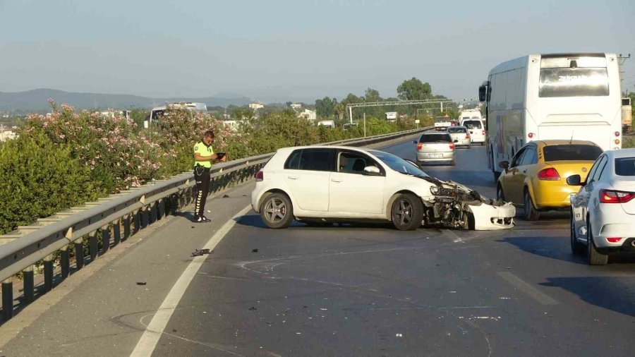 Kara Yolu Savaş Alanına Döndü, Kaza Güvenlik Kameralarına Yansıdı