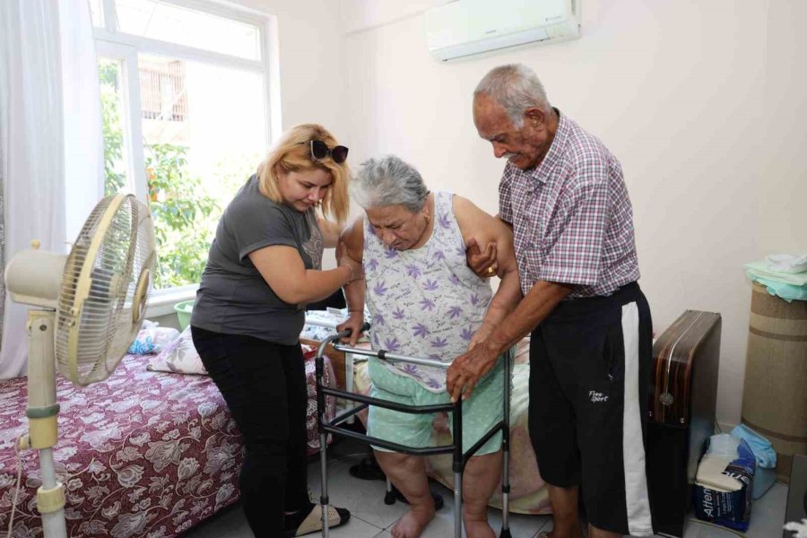 Engelli Vatandaşın Tekerlekli Sandalye Talebi Yerine Getirildi