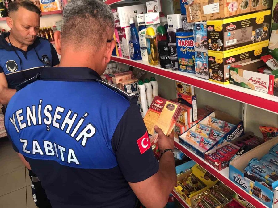 Mersin’de Bir Markette Tarihi Geçmiş Ürünler Tespit Edildi