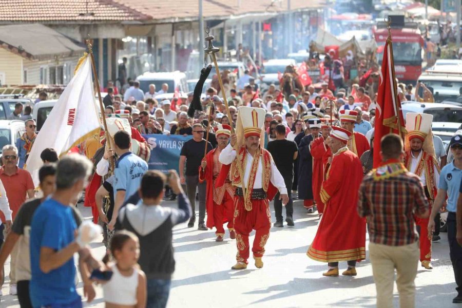 Kaş’ta Yayla Şenlikleri Coşkusu