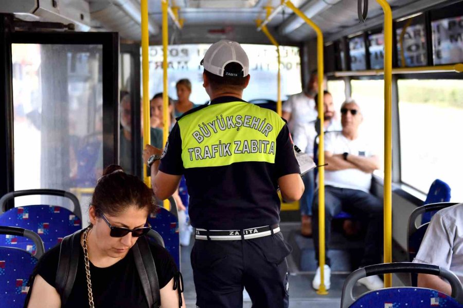 Mersin’de Zabıta Ekipleri Toplu Taşıma Araçlarında Denetimlerini Sürdürüyor