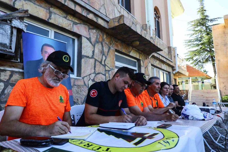 Yerel Halk Orman Yangınları Konusunda Bilgilendiriliyor