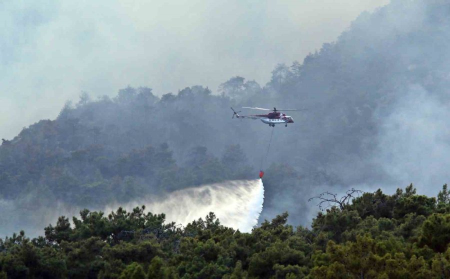 Kemer’deki Orman Yangını 24 Saattir Devam Ediyor