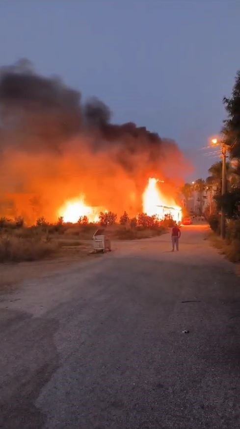 Depoda Çıkan Yangın Korku Dolu Anlar Yaşattı