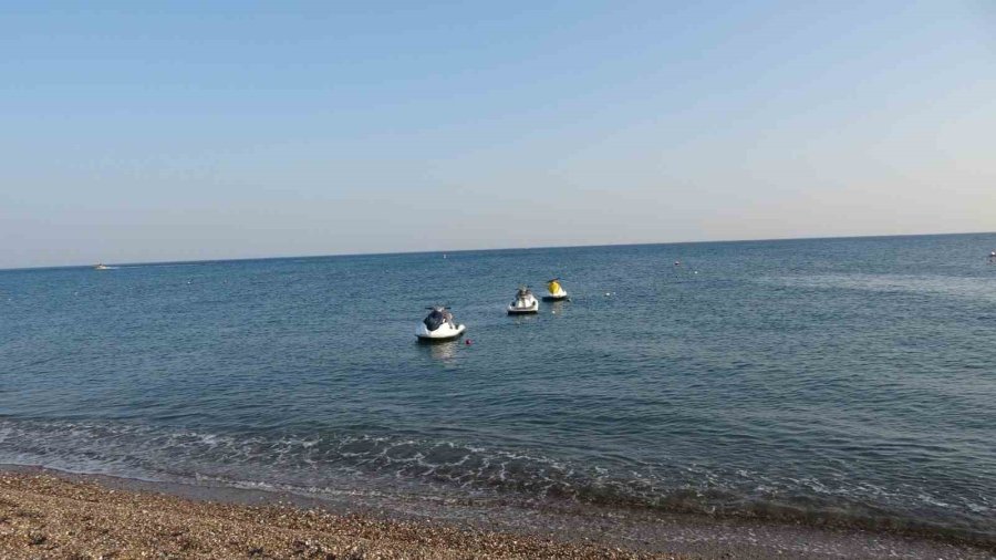 Şiddetli Rüzgarın Da Etkisiyle Deniz Yatağıyla 1,5 Kilometre Sürüklendi