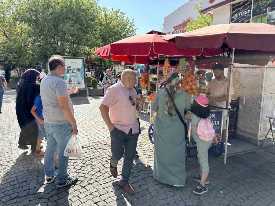 Sıcak Havayı Gören ‘sifon Limonataya’ Koşuyor