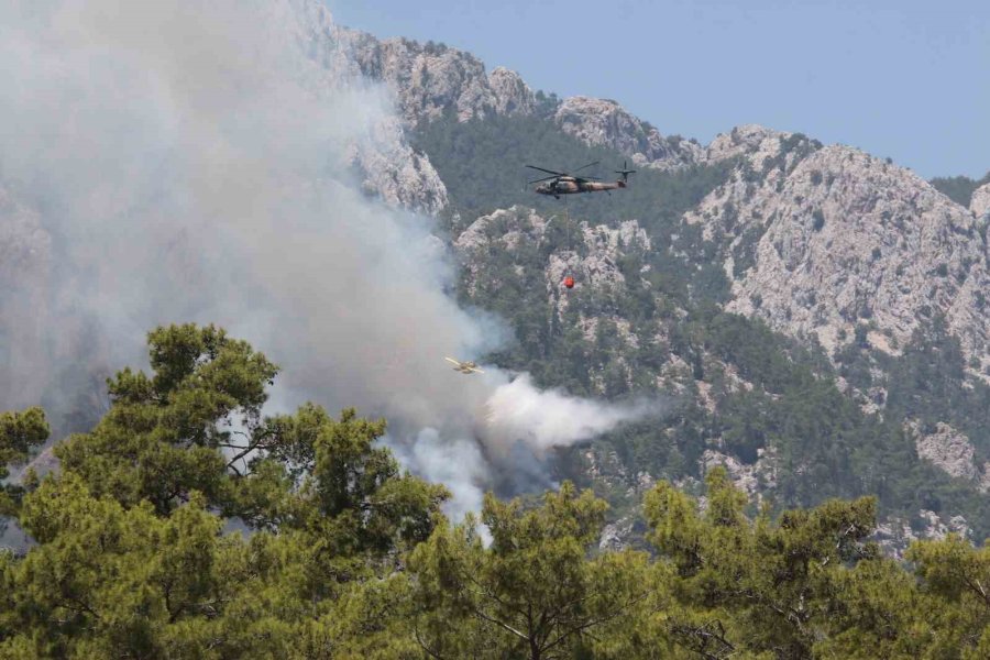 Kemer Yangınının 3’üncü Günde Etrafı Çevrildi