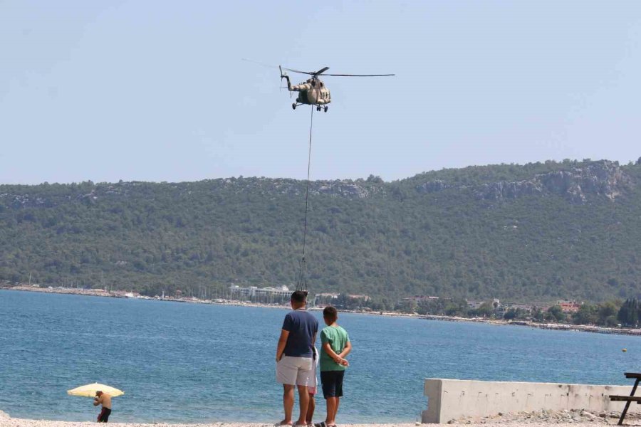 Kemer Yangınının 3’üncü Günde Etrafı Çevrildi