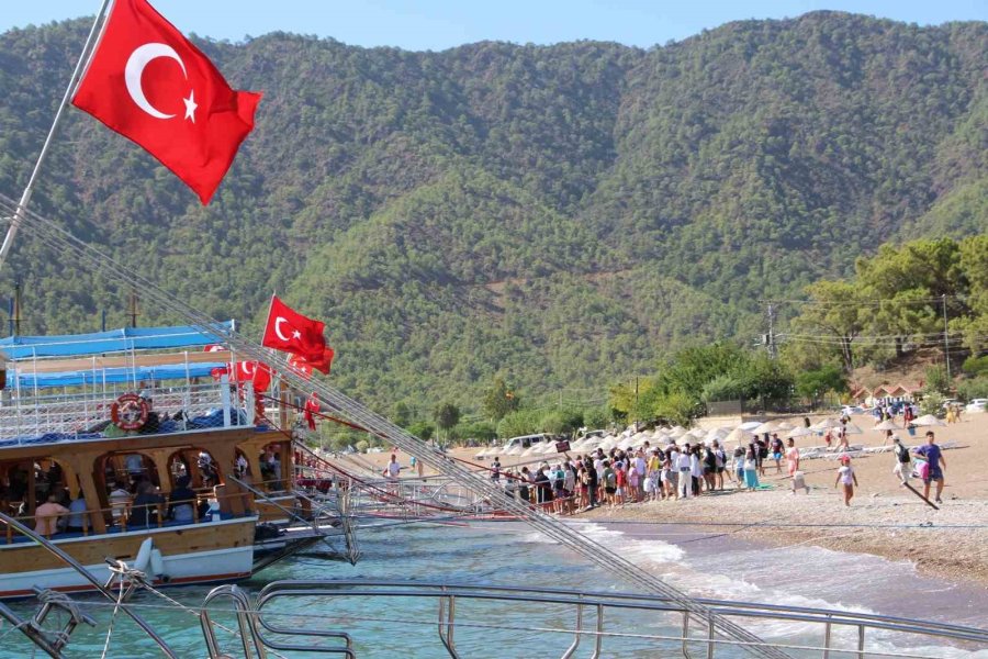 Antalya’nın Turizm Bölgesi Adrasan’da Yat Turlarına Yoğun İlgi