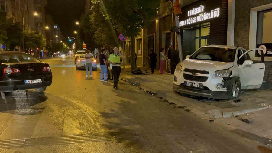 Hatalı Dönüş Kazaya Neden Oldu: 1 Yaralı