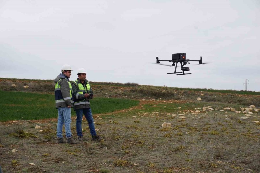 Oedaş Engebeli Arazilerin Zorluklarını Dronlar İle Aşıyor