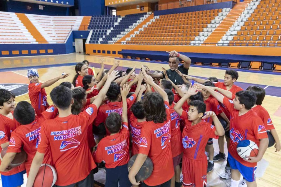 Mersin’de Ücretsiz Basketbol Kurslarıyla, Alt Yapıya Sporcu Yetişiyor