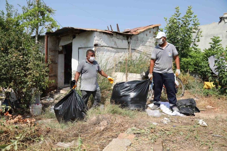 Mezitli’de Çöp Ev 5 Saatte Temizlendi