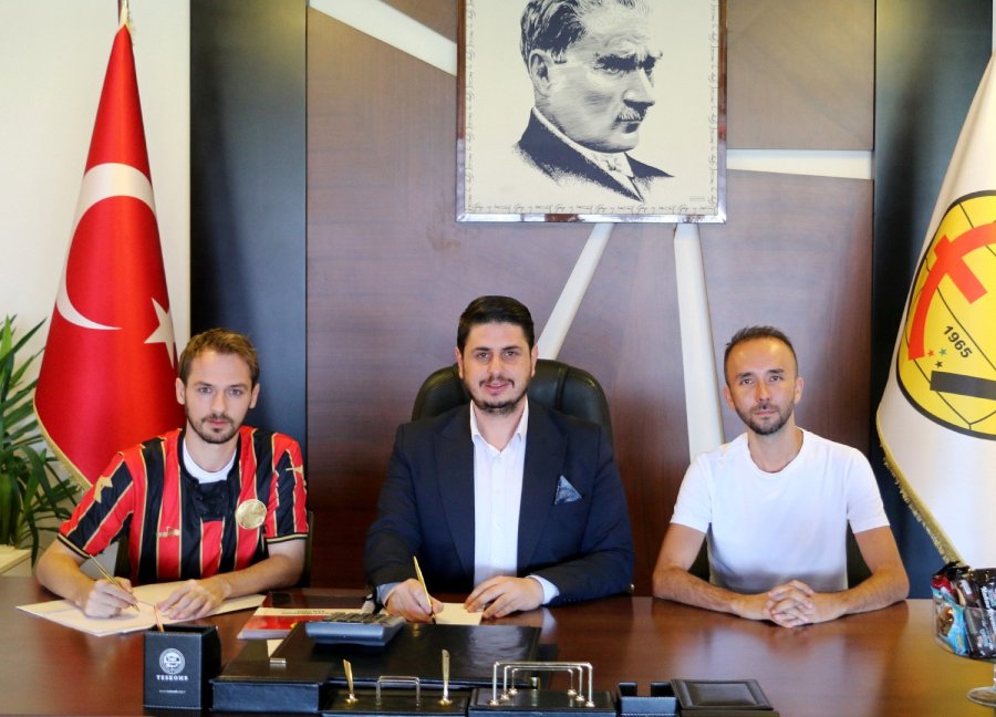 Eskişehirspor Eski Oyuncusunu Transfer Etti