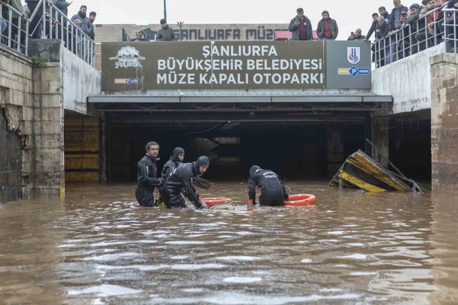 Mersin İtfaiyesi 6 Ayda 7 Bin 128 Görev Gerçekleştirdi