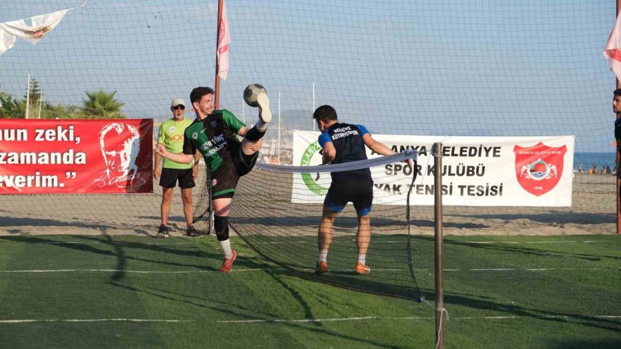 3’üncü Geleneksel Alanya Belediyesi Ayak Tenisi 100. Yıl Türkiye Kupası Yapıldı