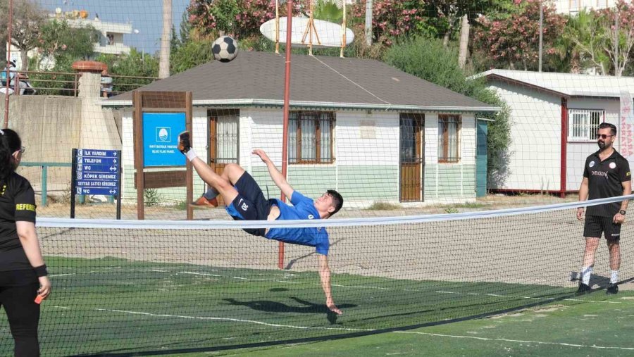 3’üncü Geleneksel Alanya Belediyesi Ayak Tenisi 100. Yıl Türkiye Kupası Yapıldı