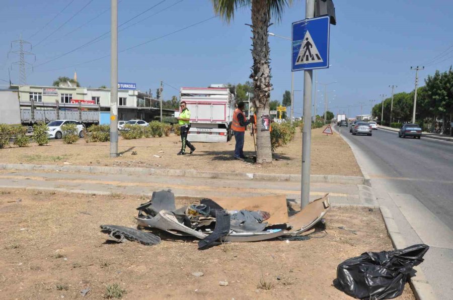 Mersin’de Tır İle Hafif Ticari Araç Çarpıştı: 5 Yaralı