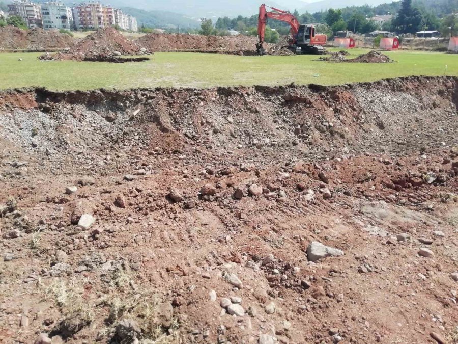 Kumluca’ya Gençlik Merkezi Yapılacak