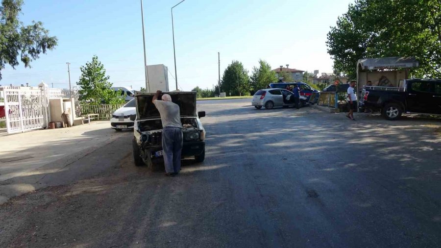 Demir Korkuluk Otomobilin Sulama Kanalına Uçmasını Önledi